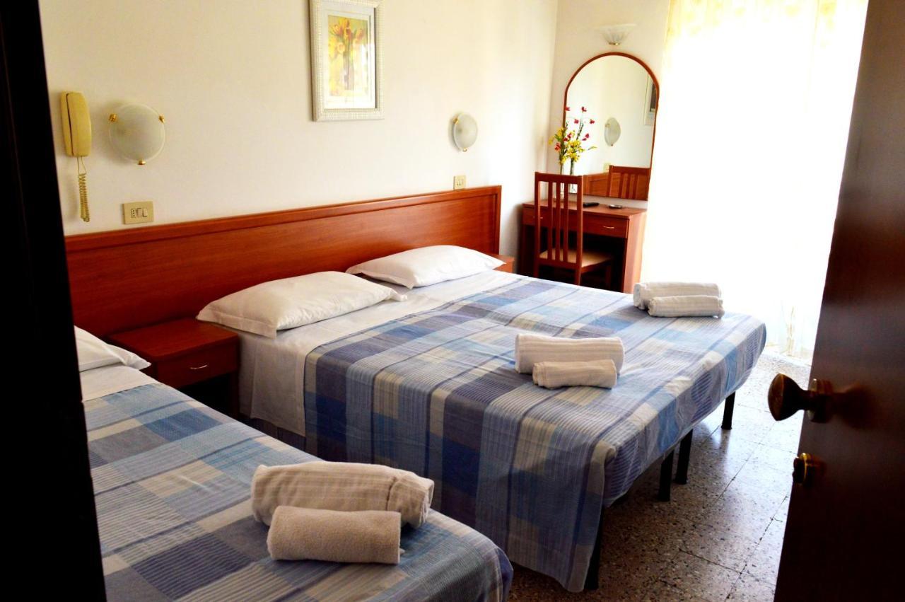 Hotel Cirene Rimini Ngoại thất bức ảnh